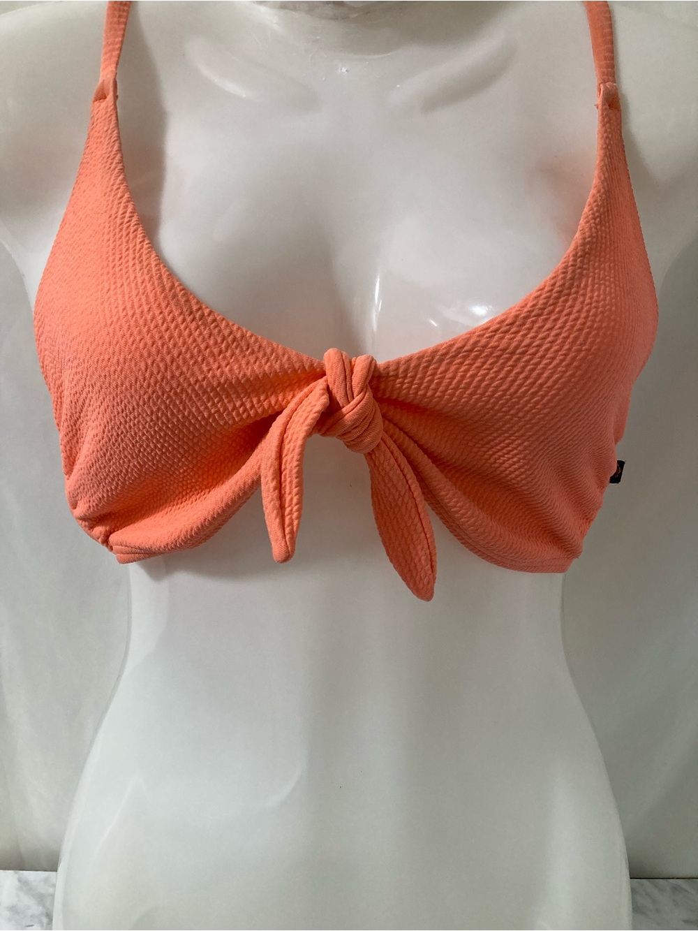 Aqua by La Vie en Rose Coral Tie Front Bikini Top Size L
